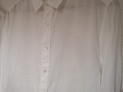 まっさらな白リネンシャツの完成